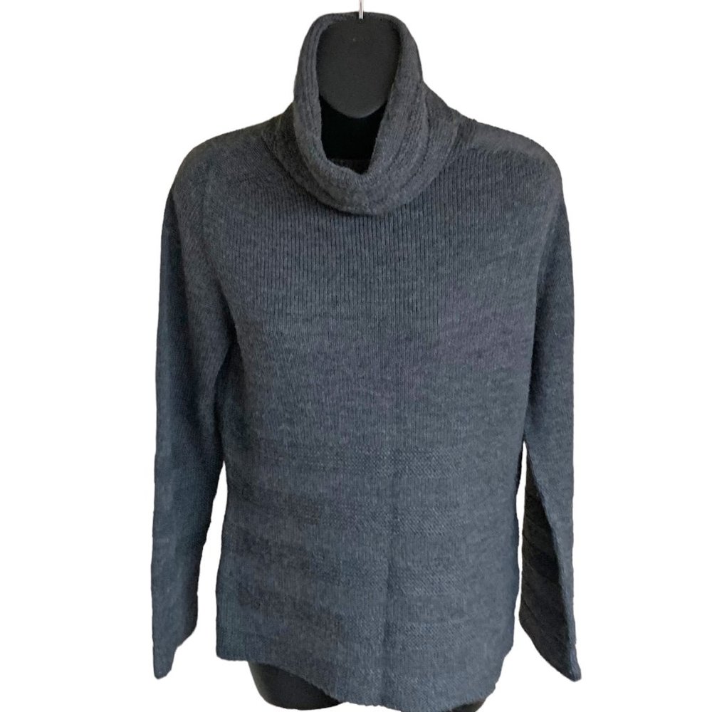 Blumera Charcoal Gray Merino Wool‎ Blend Knit Turtleneck Sweater